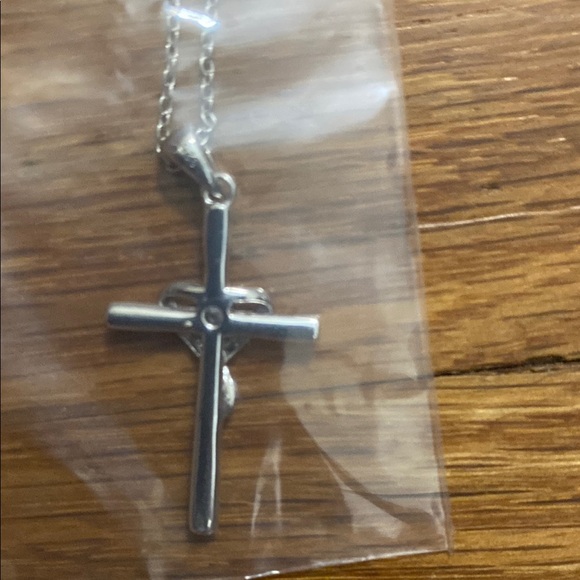 NIB AmorAime Silver Cross Necklace with Heart and Crystal Accent - Picture 13 of 14